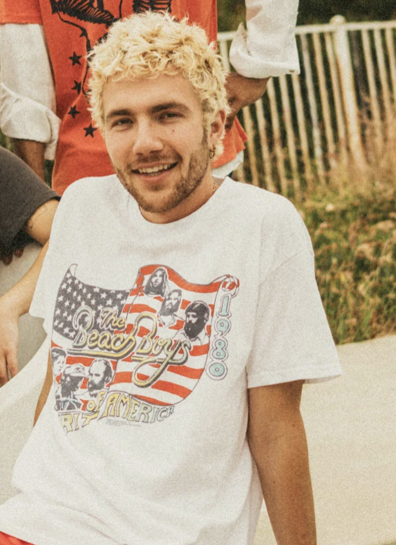 Unisex Beach Boys Spirit of America Band Tee